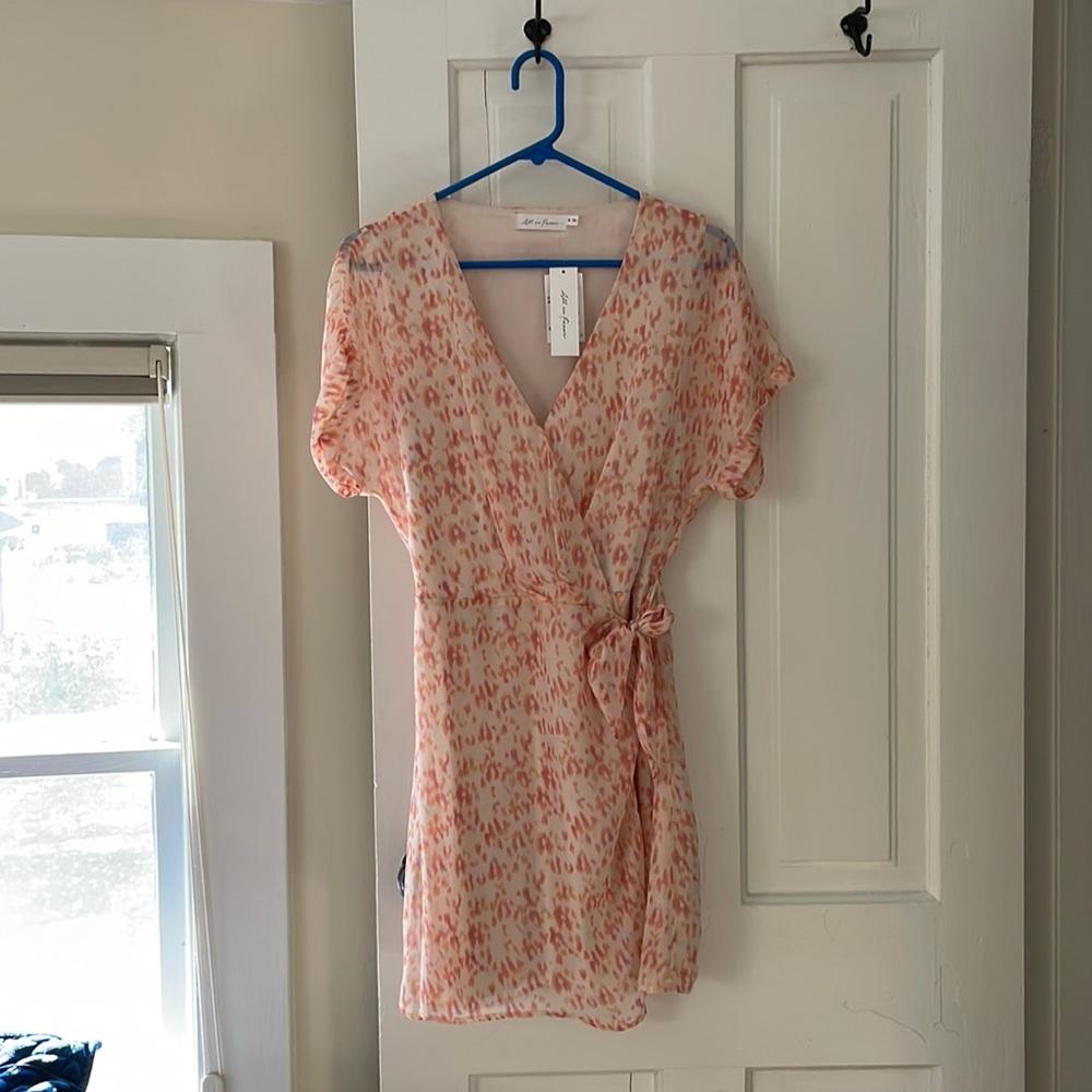 Abstract pink patterned wrap dress - medium, all in favor, brand new
